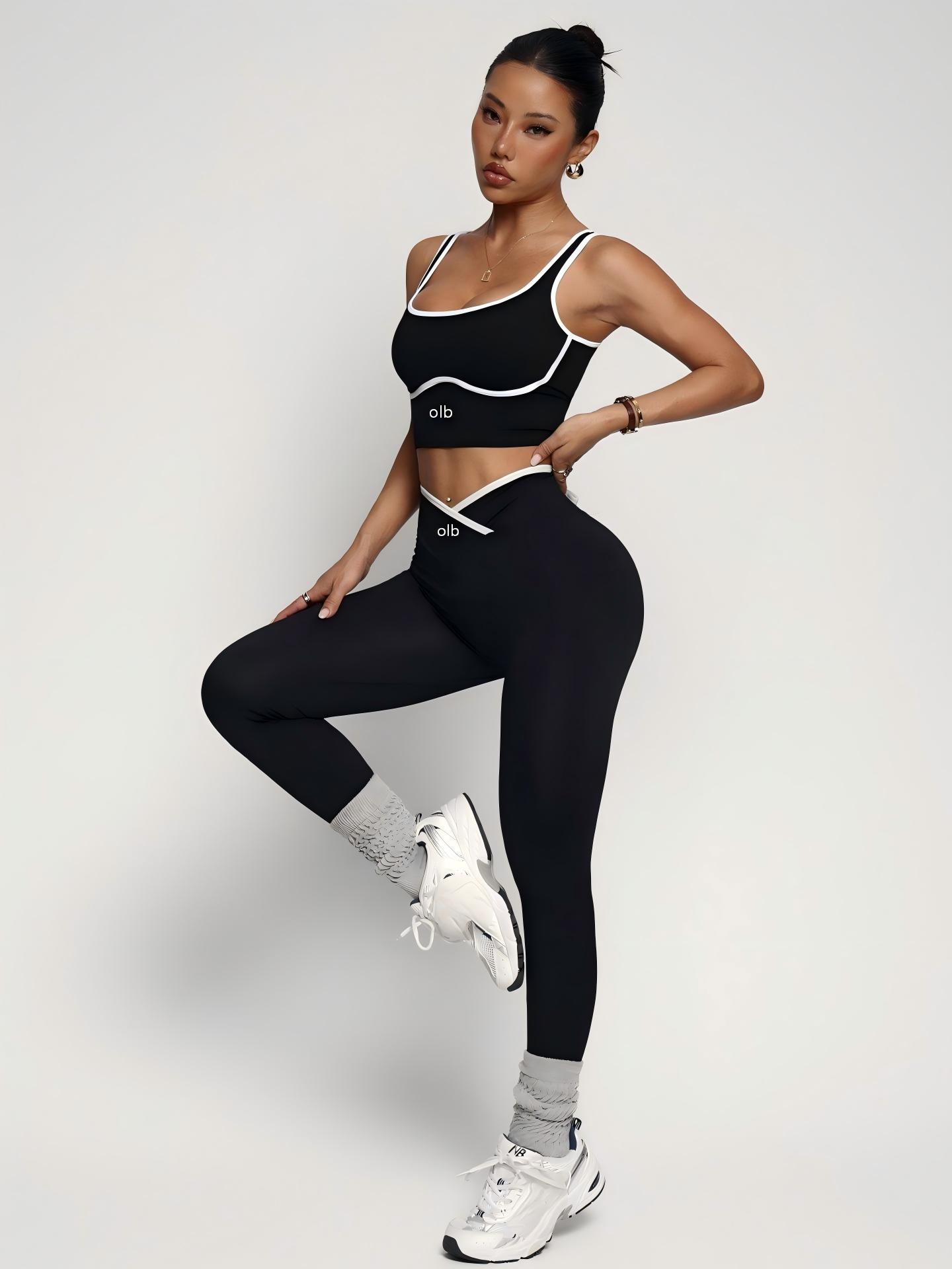 Sports Bra Racerback - Dwuczęściowy nowy zestaw sportowy: top sportowy